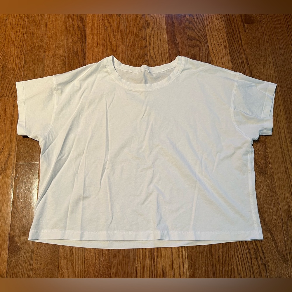 Lululemon crop white tshirt size 14 used**